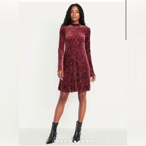 Old Navy Burgundy Long Sleeve Dress